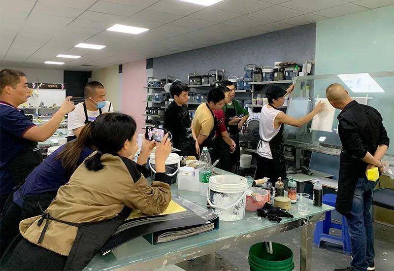 承匠人之魂?鑄工匠之師，基路伯第八期藝術(shù)涂料施工培訓(xùn)圓滿舉辦(圖1)