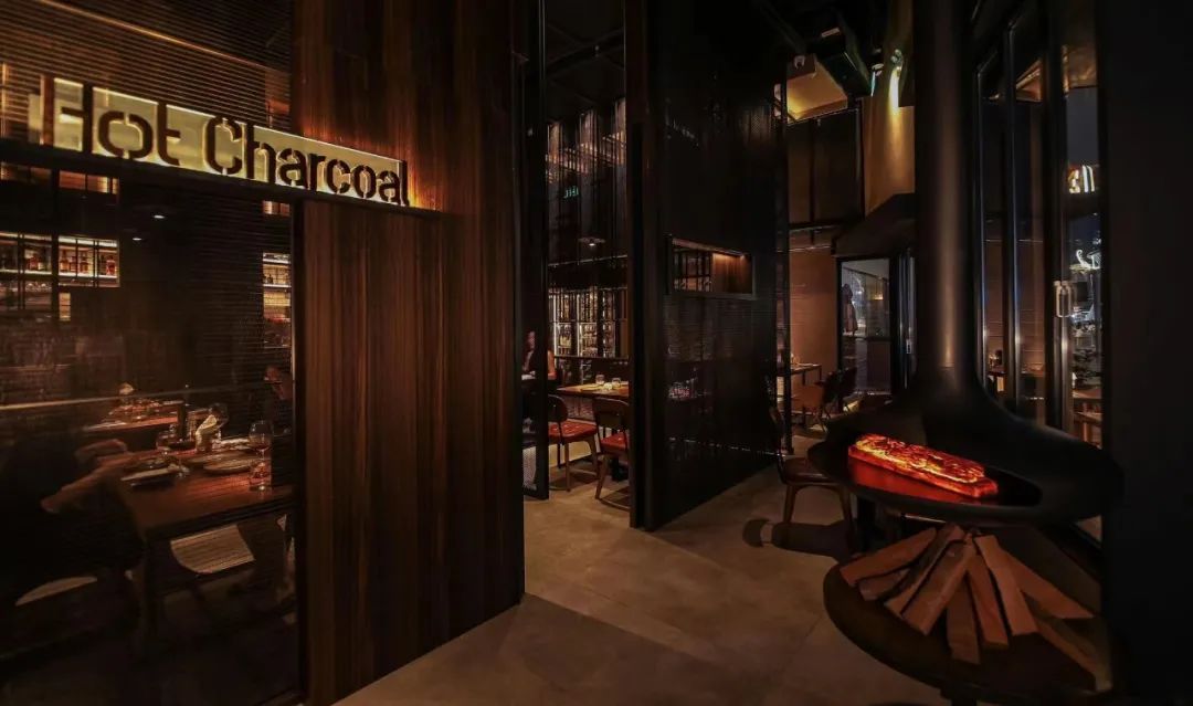 CIELOBLU | Hot Charcoal 柴可西餐廳，煙火與時光交融的藝術(shù)(圖1)